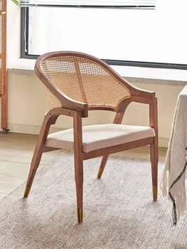 Rotango medžio masyvo valgomojo kėdė Šiaurės retro kėdė kavos restoranas minkštų kėdžių dizaineris vieno rotango kėdė