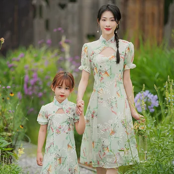 Vasaros Tėvų-vaikų Apranga Qipao Mergaitėms trumpomis Rankovėmis Gėlių Suknele Moterys Kinijos Gražių Nėrinių Motina Ir Dukra Cheongsam
